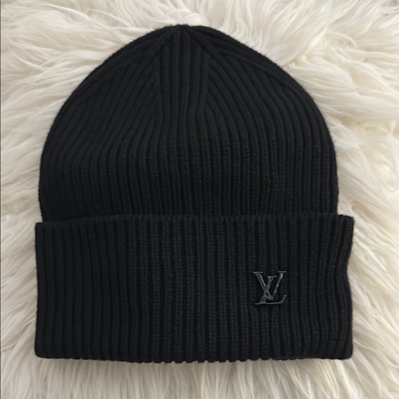 Louis Vuitton Classic Cashmere Knit Hat- New with Tags - Picture 1 of 4
